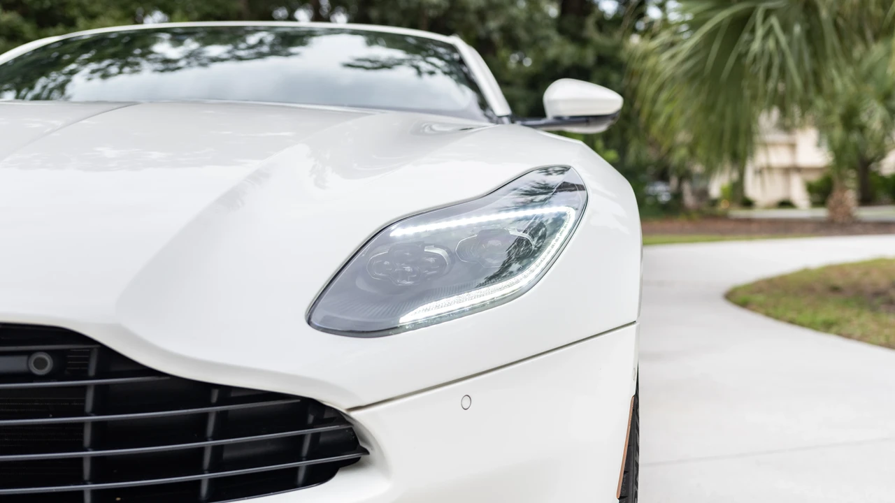 2018 Aston Martin DB11 V8 - Image 26 of 31