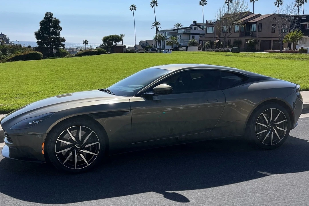 2018 Aston Martin DB11 V8 - Image 2 of 12
