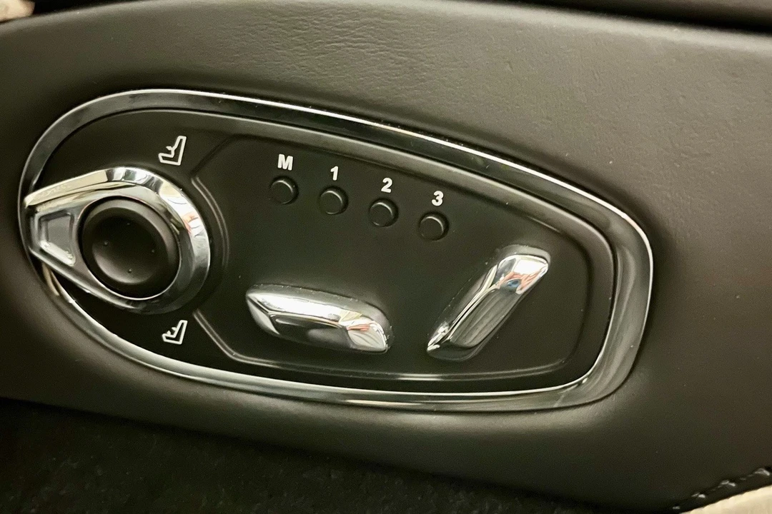 2018 Aston Martin DB11 V8 - Image 12 of 12