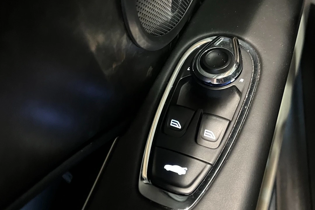 2018 Aston Martin DB11 V8 - Image 9 of 12