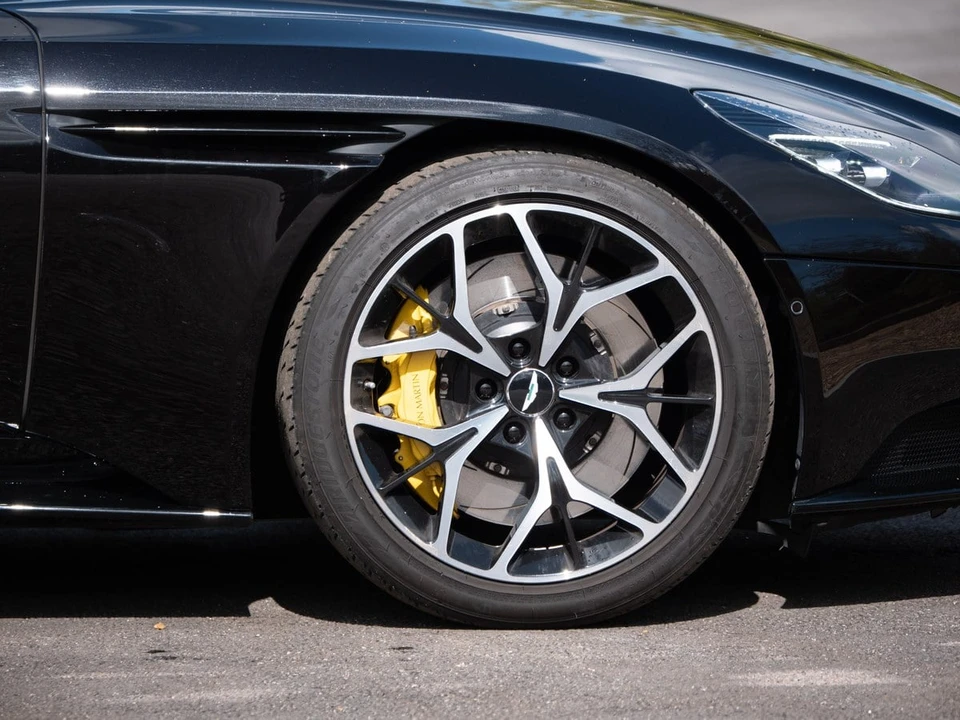 2018 Aston Martin DB11 Volante - Image 28 of 30