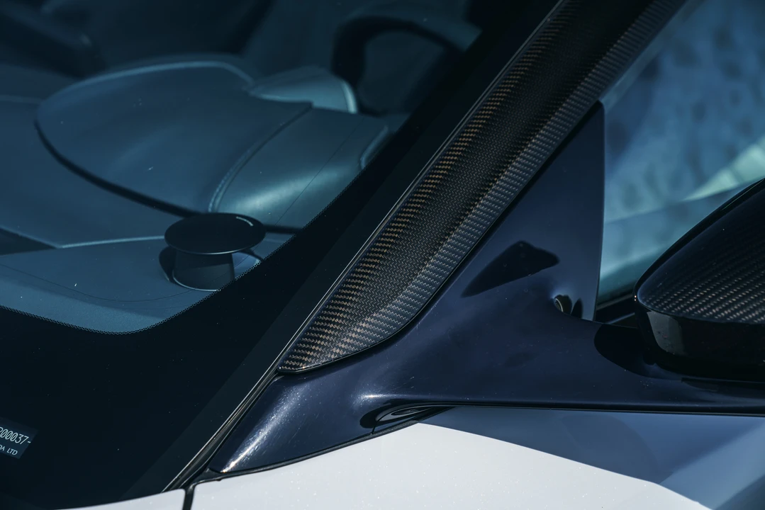 2018 Aston Martin DBS Superleggera - Image 14 of 31