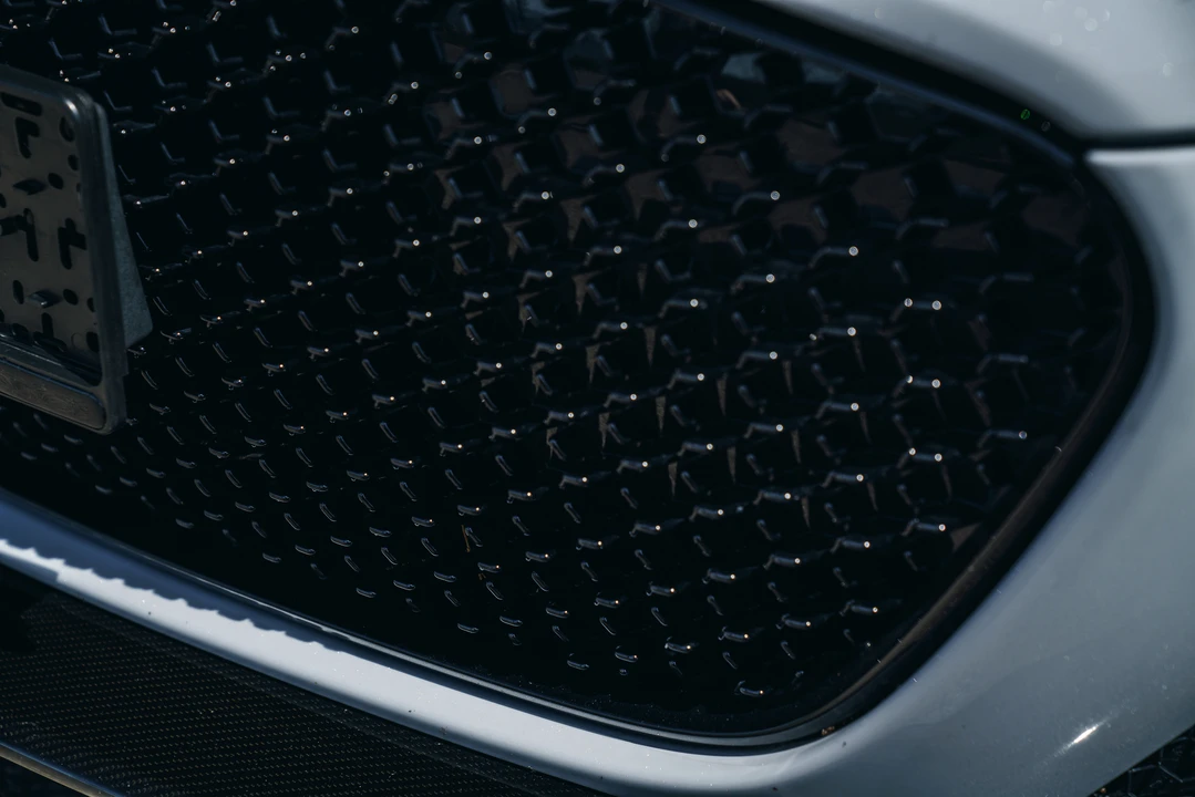 2018 Aston Martin DBS Superleggera - Image 18 of 31