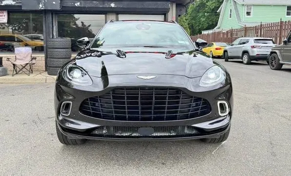 2021 Aston Martin DBX