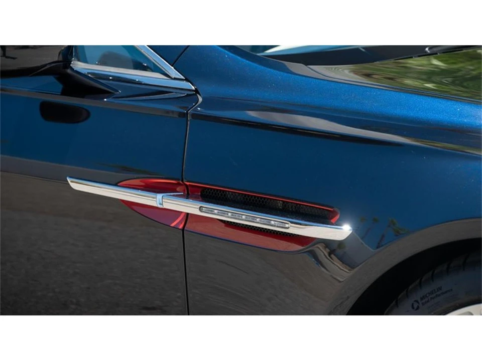 2018 Aston Martin Lagonda - Image 21 of 31