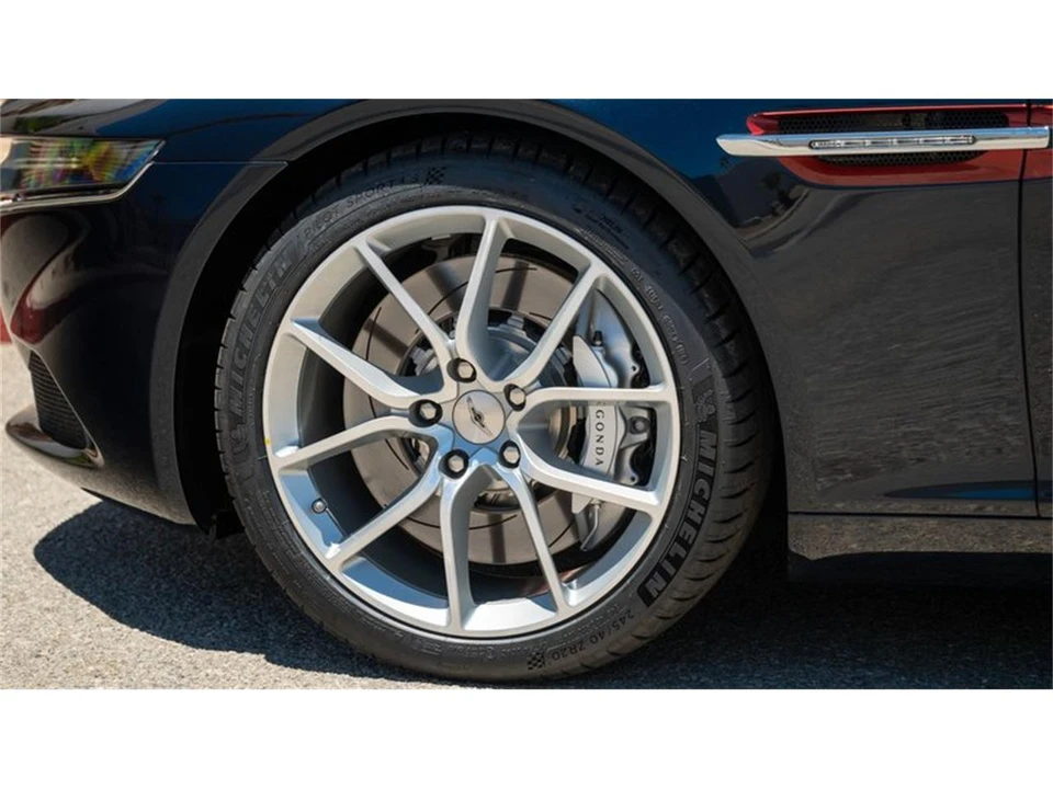 2018 Aston Martin Lagonda - Image 28 of 31