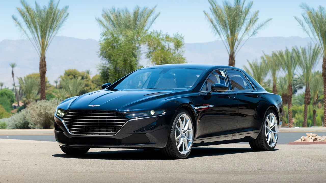 2018 Aston Martin Lagonda - Image 13 of 31