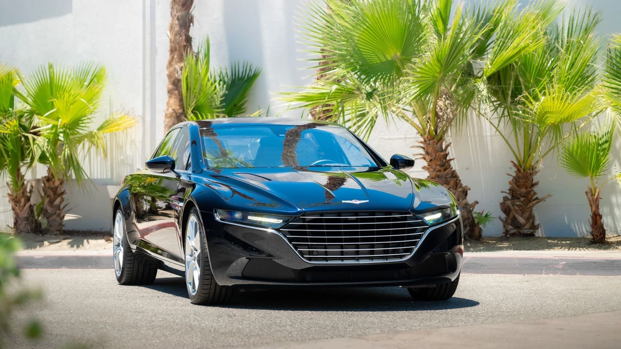 2018 Aston Martin Lagonda - Image 15 of 31