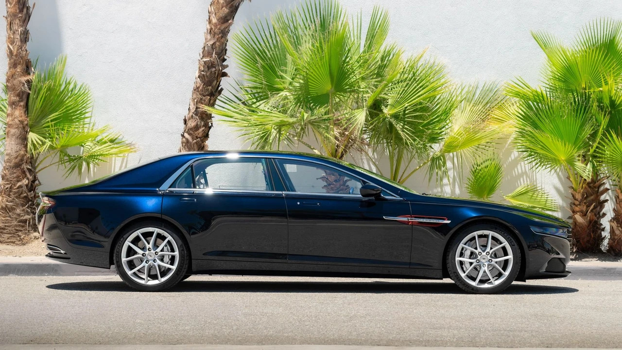 2018 Aston Martin Lagonda - Image 6 of 31