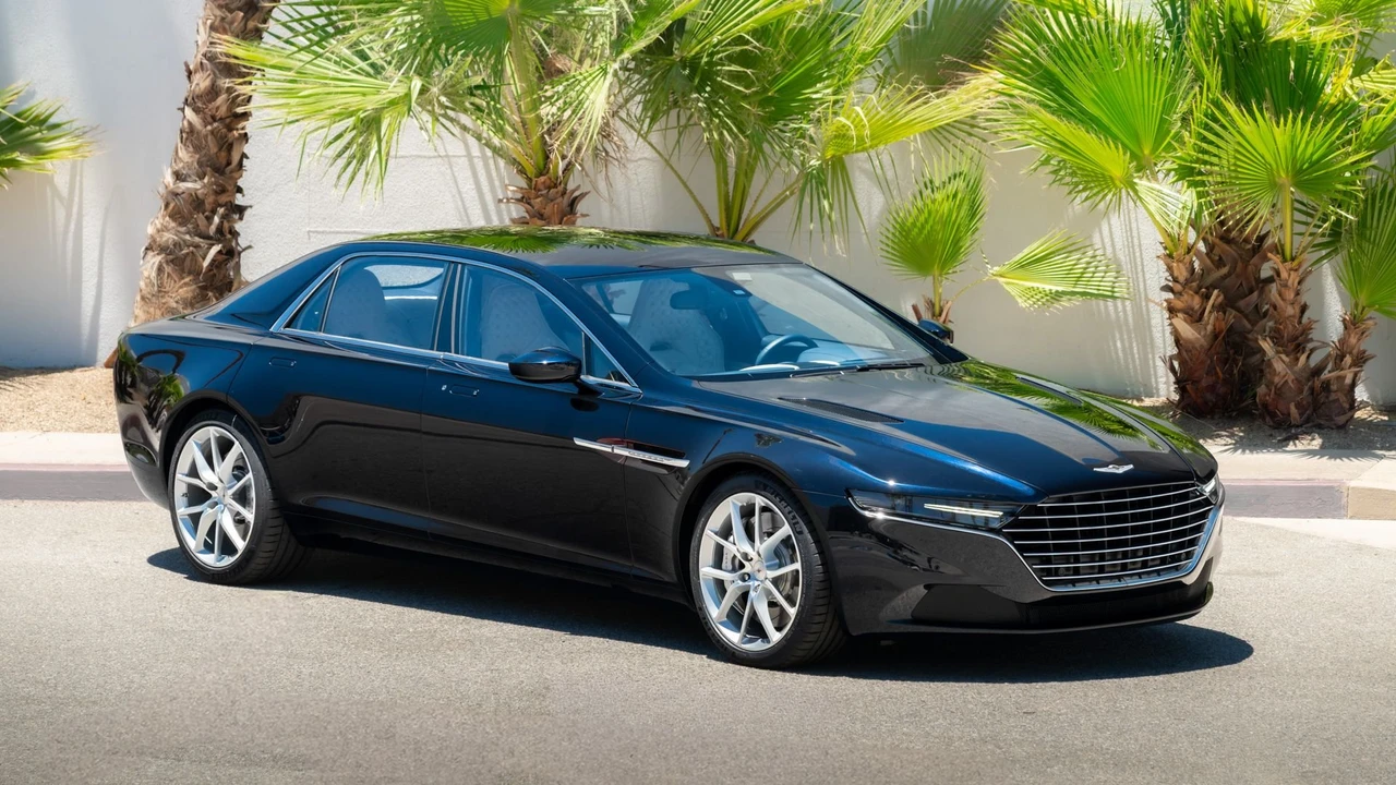 2018 Aston Martin Lagonda - Image 16 of 31