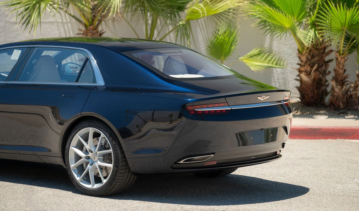 2018 Aston Martin Lagonda - Image 18 of 31