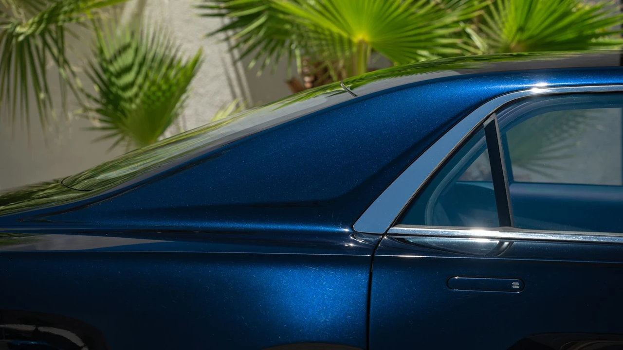 2018 Aston Martin Lagonda - Image 27 of 31