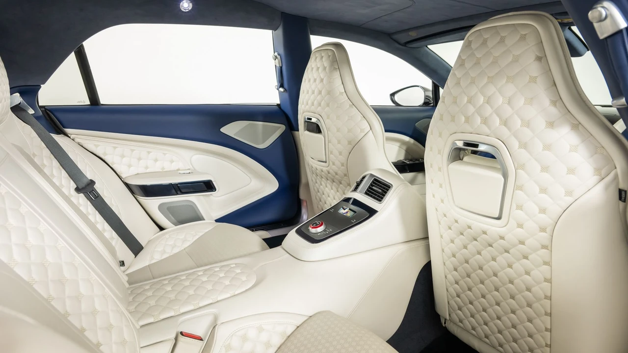 2018 Aston Martin Lagonda - Image 10 of 31