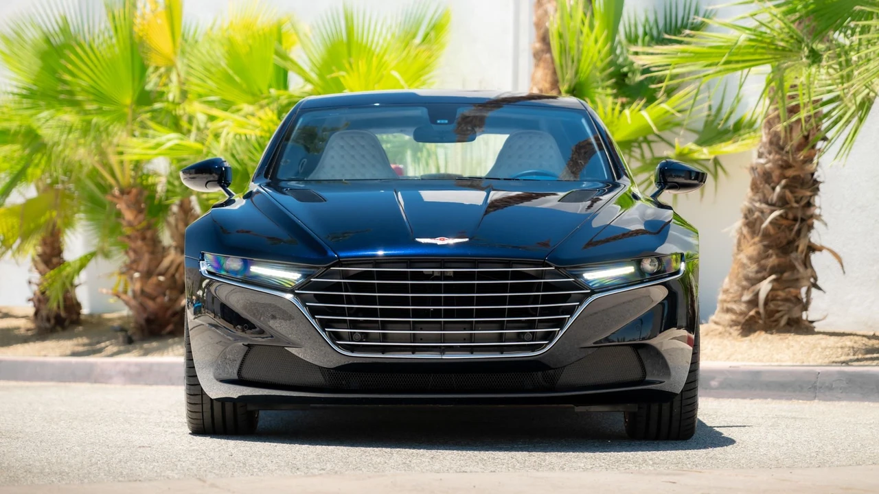 2018 Aston Martin Lagonda - Image 2 of 31