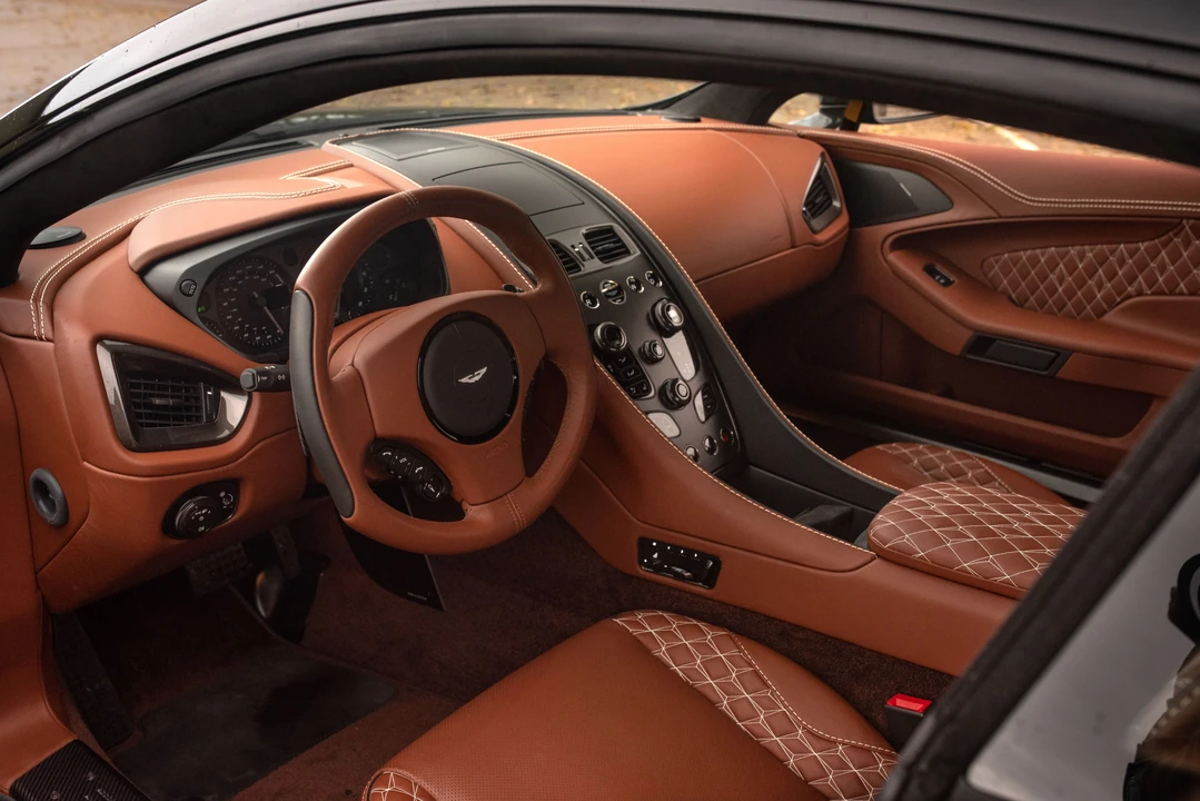 2018 Aston Martin - Image 21 of 31