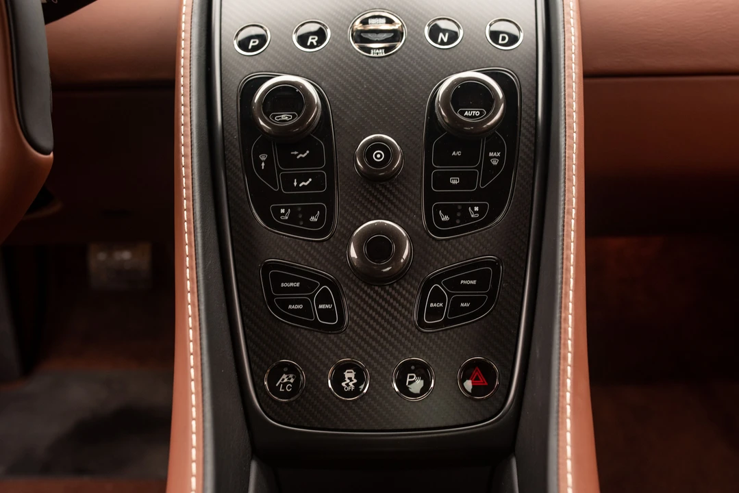 2018 Aston Martin - Image 5 of 31