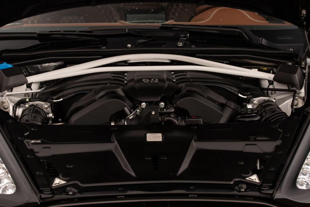 2018 Aston Martin - Image 29 of 31