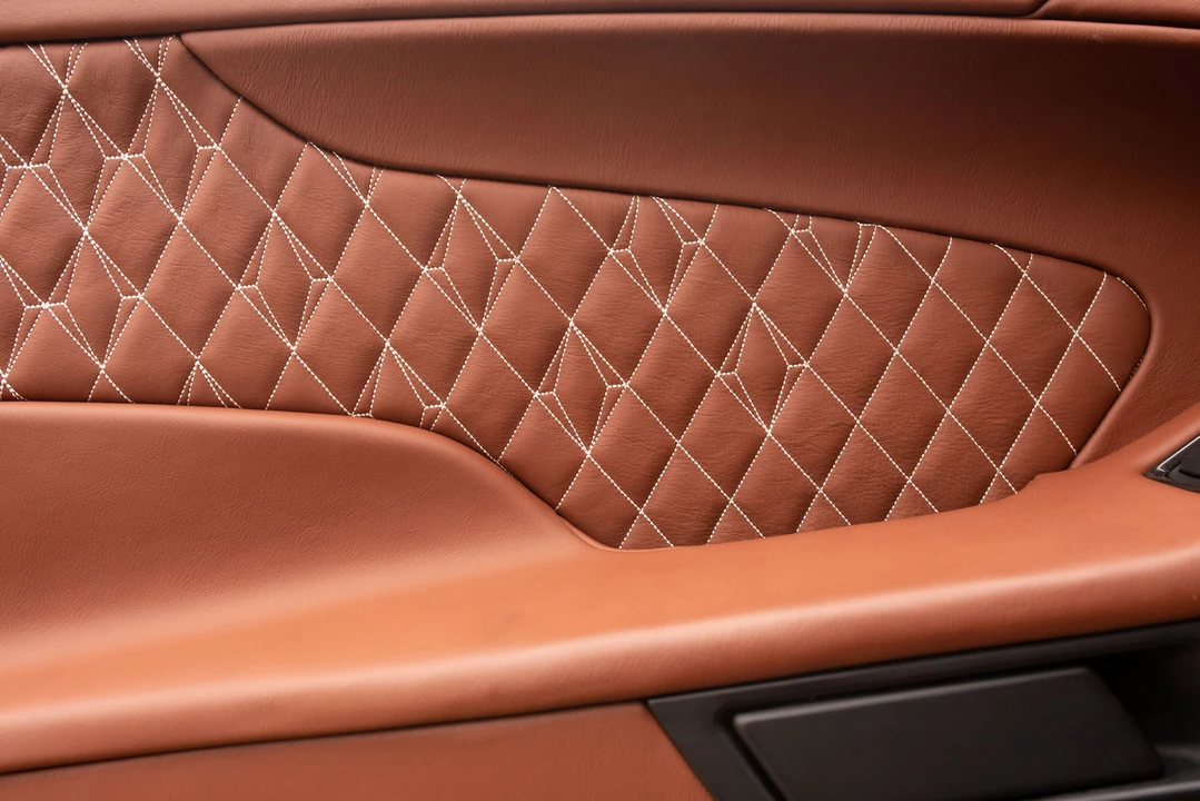 2018 Aston Martin - Image 16 of 31