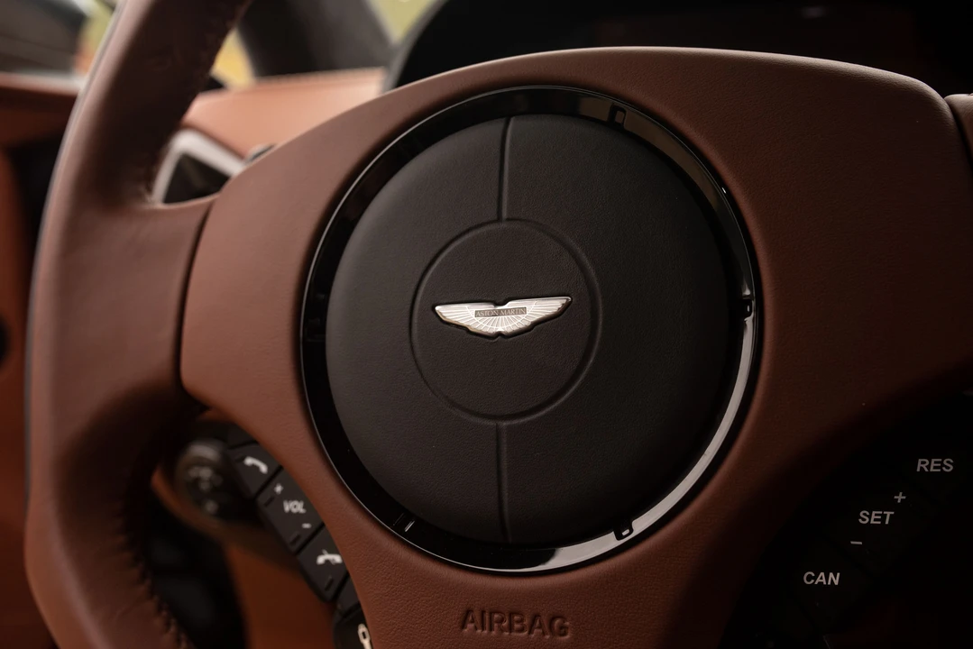 2018 Aston Martin - Image 13 of 31