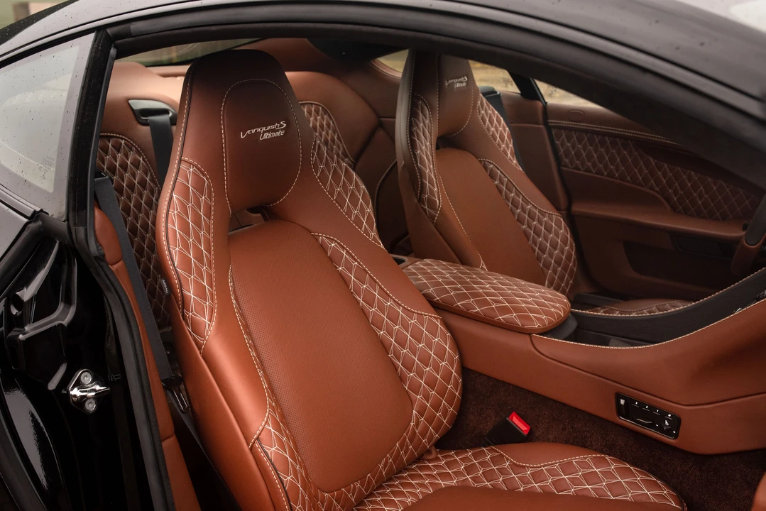 2018 Aston Martin - Image 24 of 31