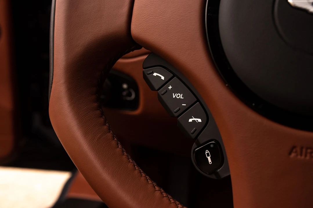 2018 Aston Martin - Image 11 of 31