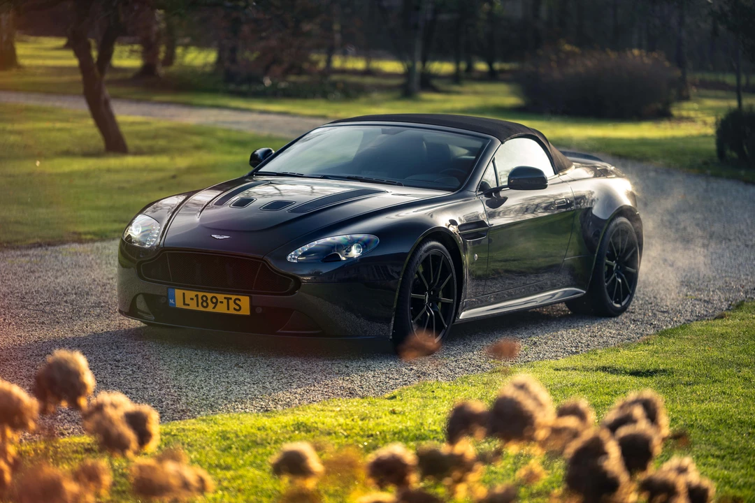 2018 Aston Martin V12 Vantage (2010-2018) - Image 14 of 31