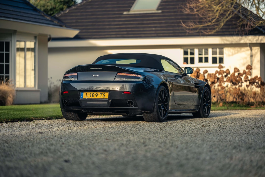 2018 Aston Martin V12 Vantage (2010-2018) - Image 15 of 31