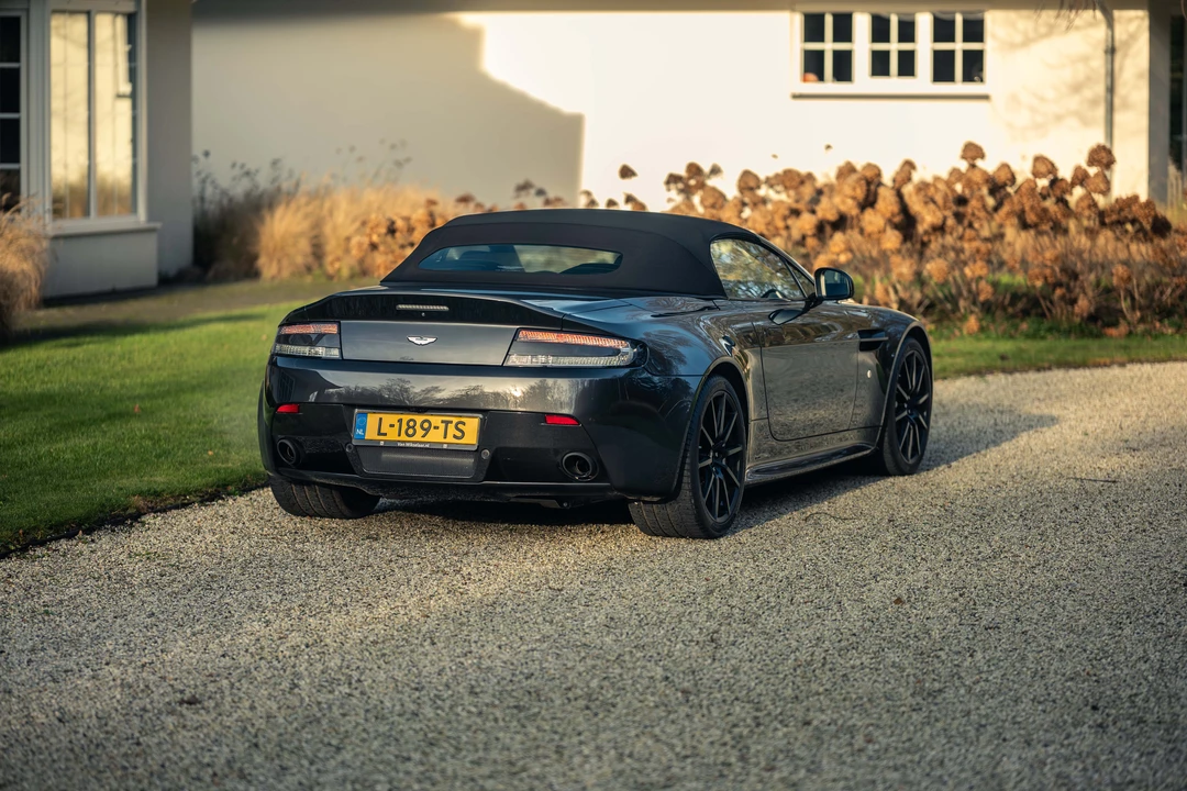 2018 Aston Martin V12 Vantage (2010-2018) - Image 16 of 31