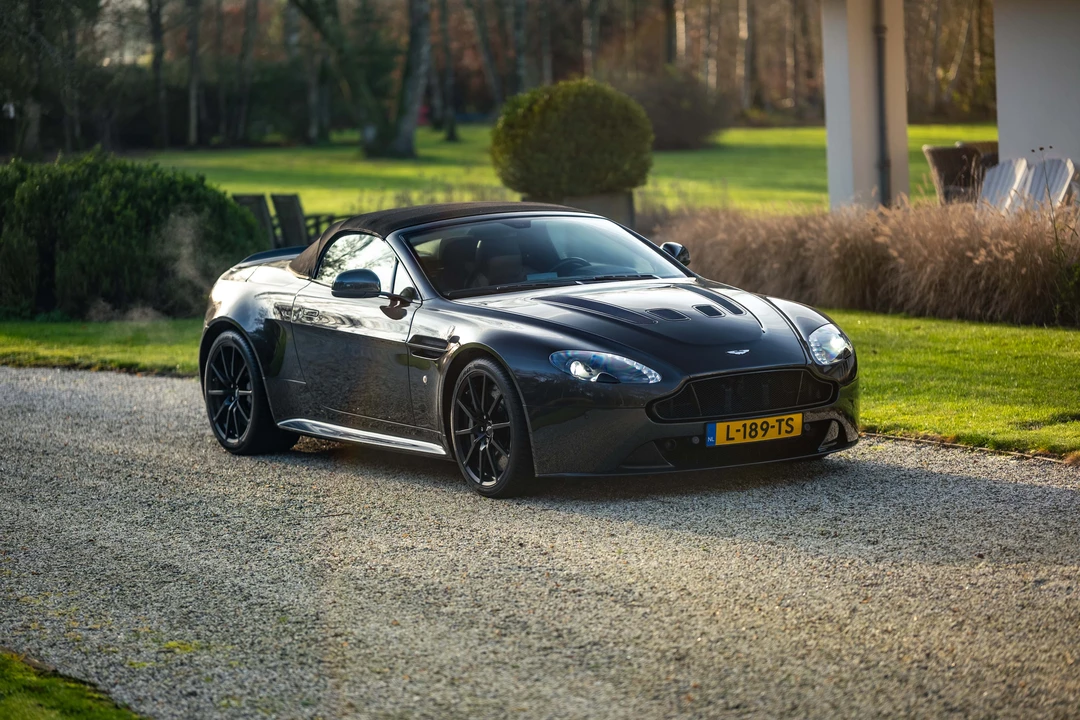 2018 Aston Martin V12 Vantage (2010-2018) - Image 17 of 31