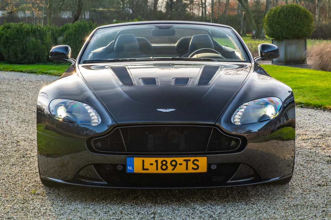 2018 Aston Martin V12 Vantage (2010-2018) - Image 10 of 31