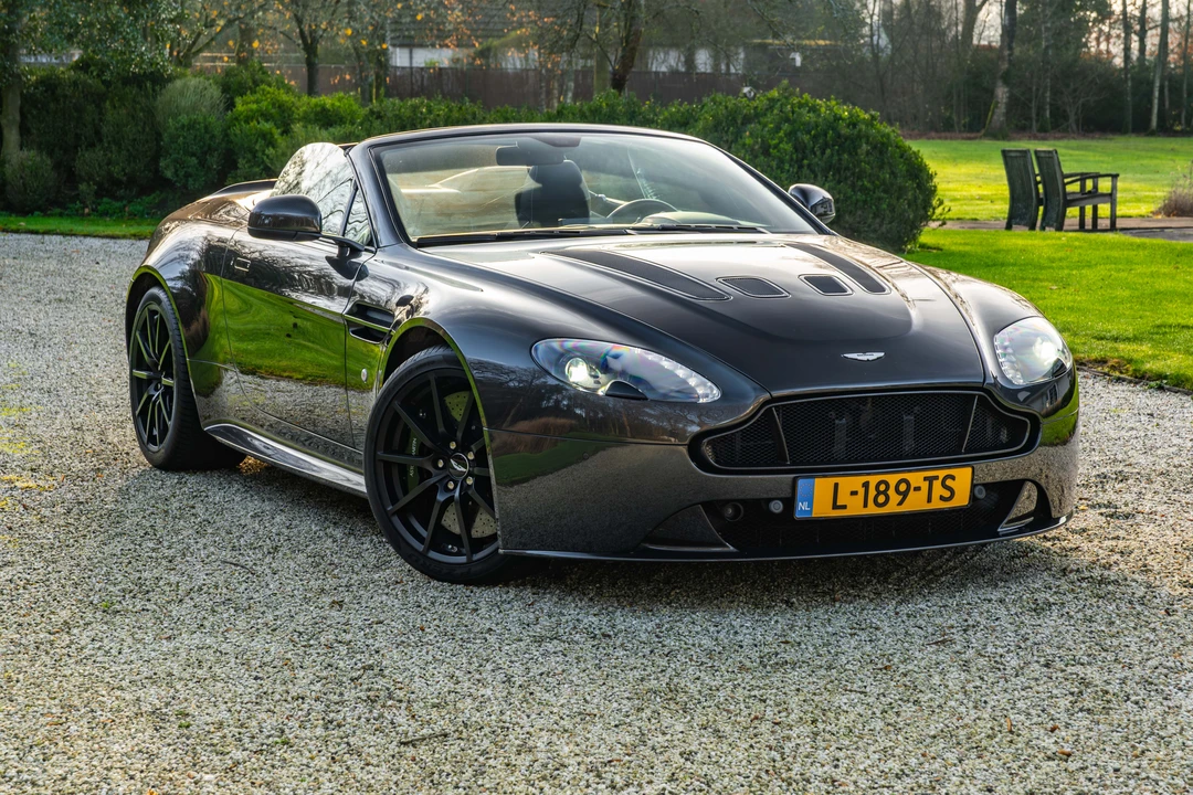 2018 Aston Martin V12 Vantage (2010-2018) - Image 3 of 31