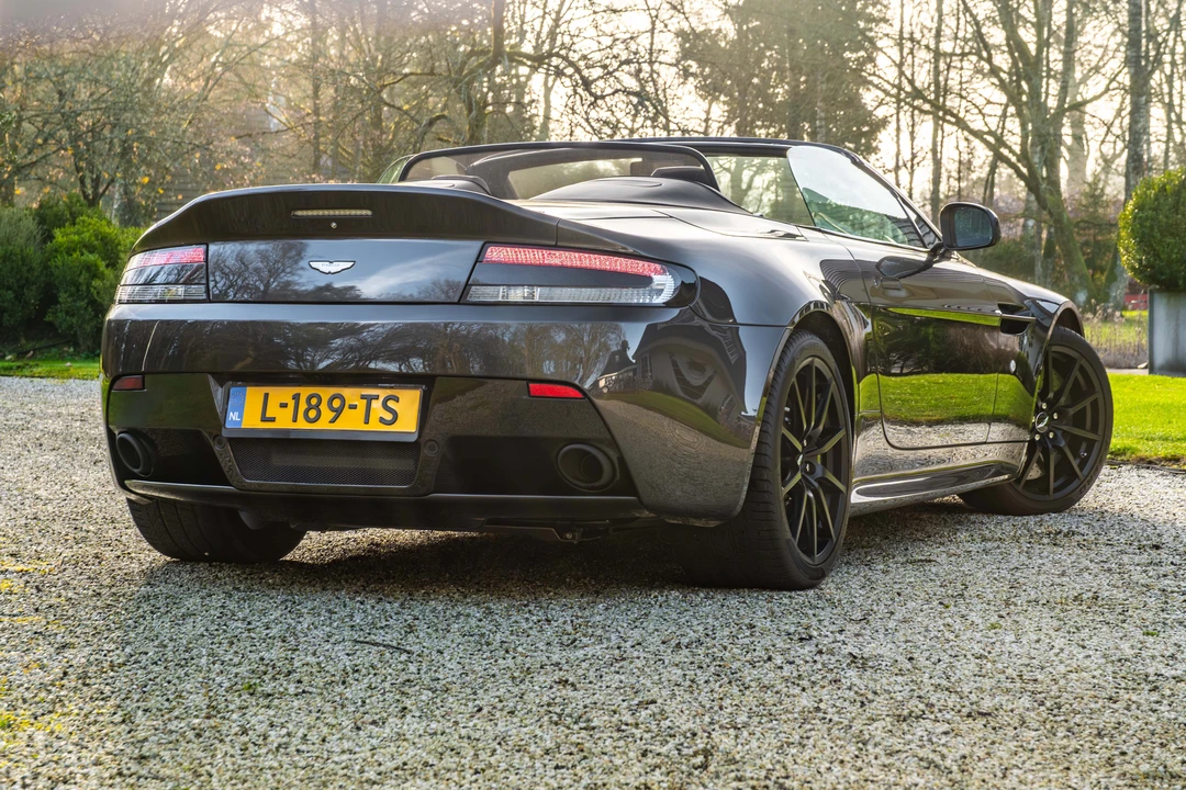 2018 Aston Martin V12 Vantage (2010-2018) - Image 26 of 31