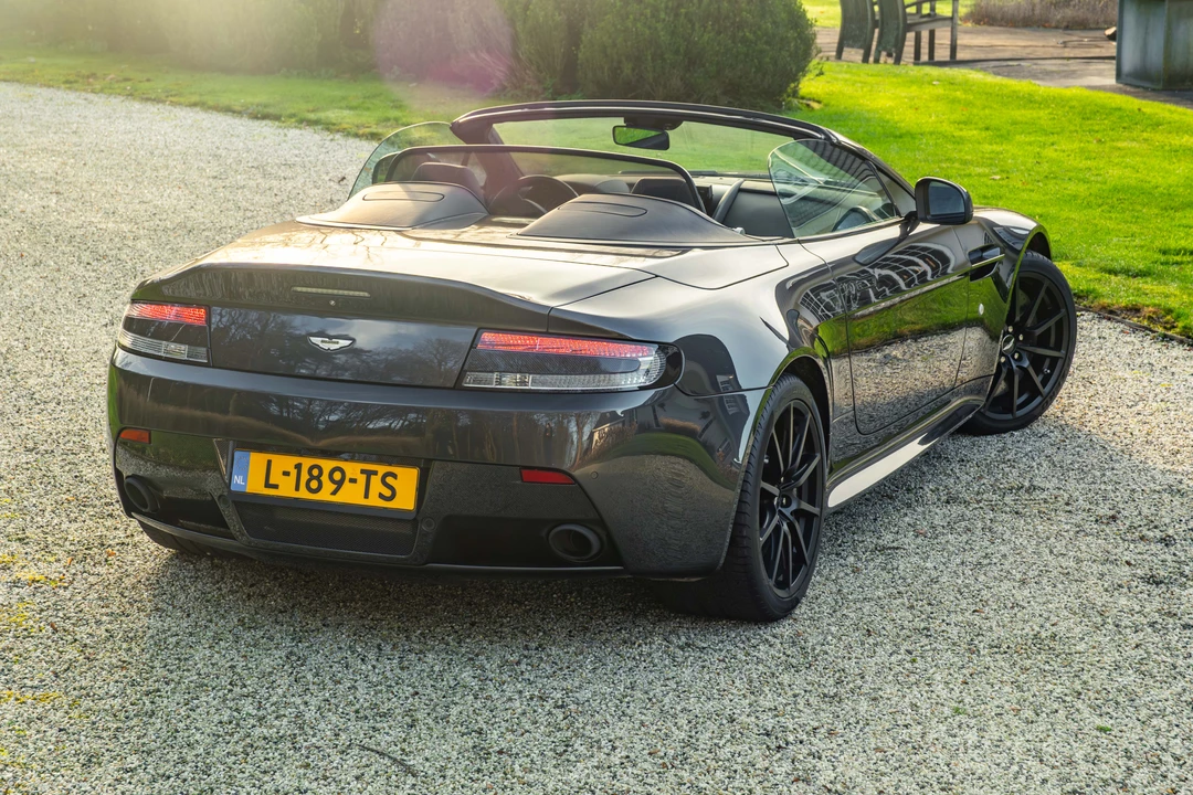 2018 Aston Martin V12 Vantage (2010-2018) - Image 12 of 31