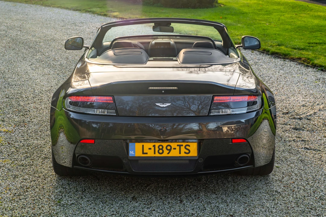 2018 Aston Martin V12 Vantage (2010-2018) - Image 27 of 31