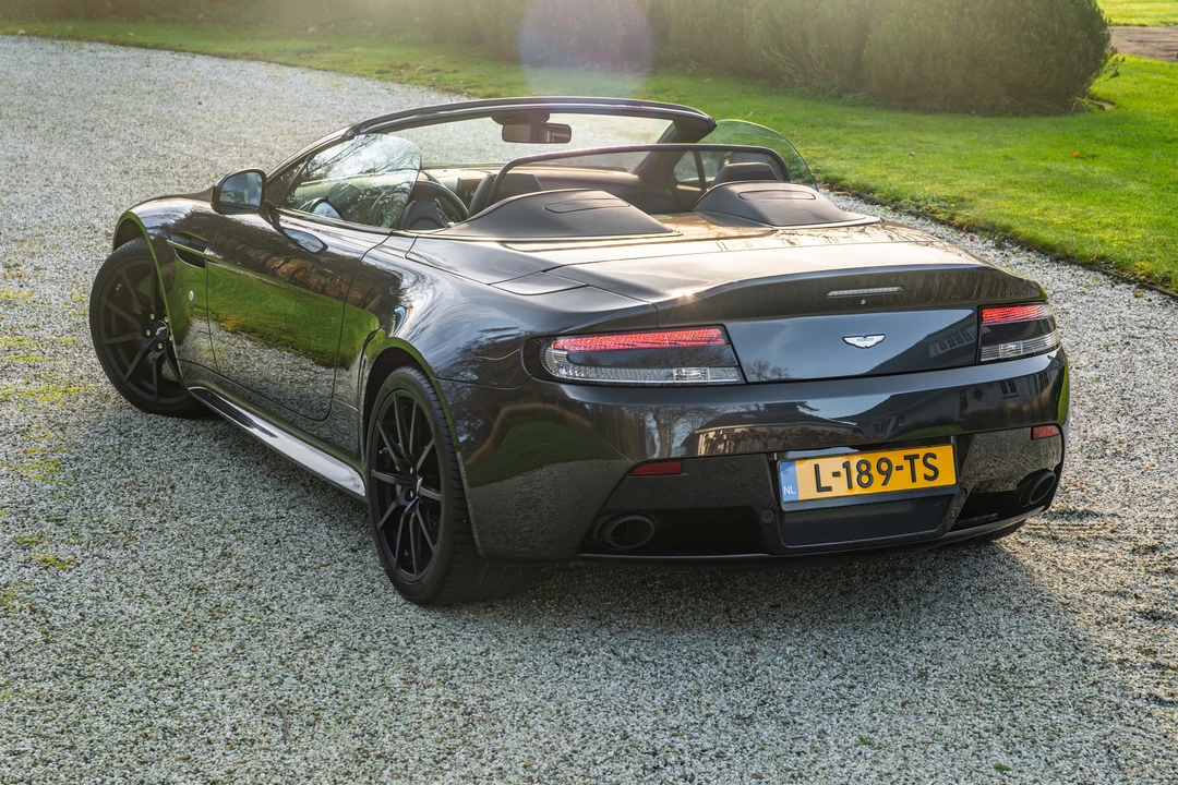 2018 Aston Martin V12 Vantage (2010-2018) - Image 29 of 31