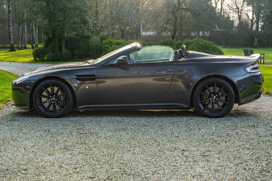 2018 Aston Martin V12 Vantage (2010-2018) - Image 8 of 31