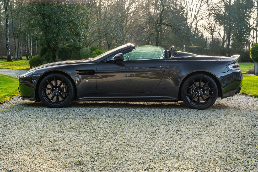 2018 Aston Martin V12 Vantage (2010-2018) - Image 31 of 31