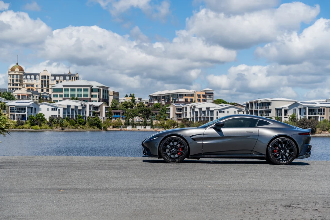 2018 Aston Martin V8 Vantage (2019+) - Image 12 of 31