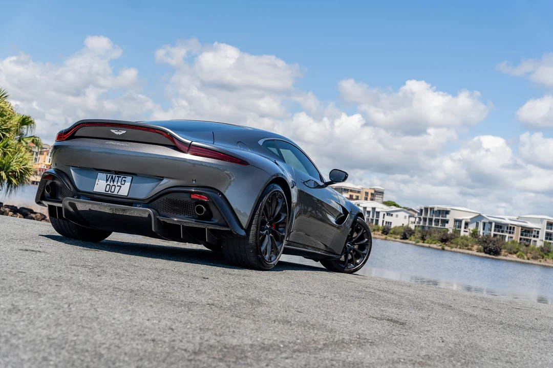 2018 Aston Martin V8 Vantage (2019+) - Image 14 of 31