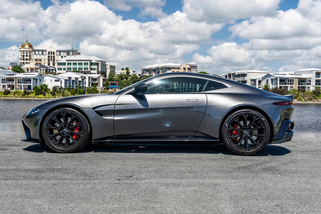 2018 Aston Martin V8 Vantage (2019+) - Image 4 of 31