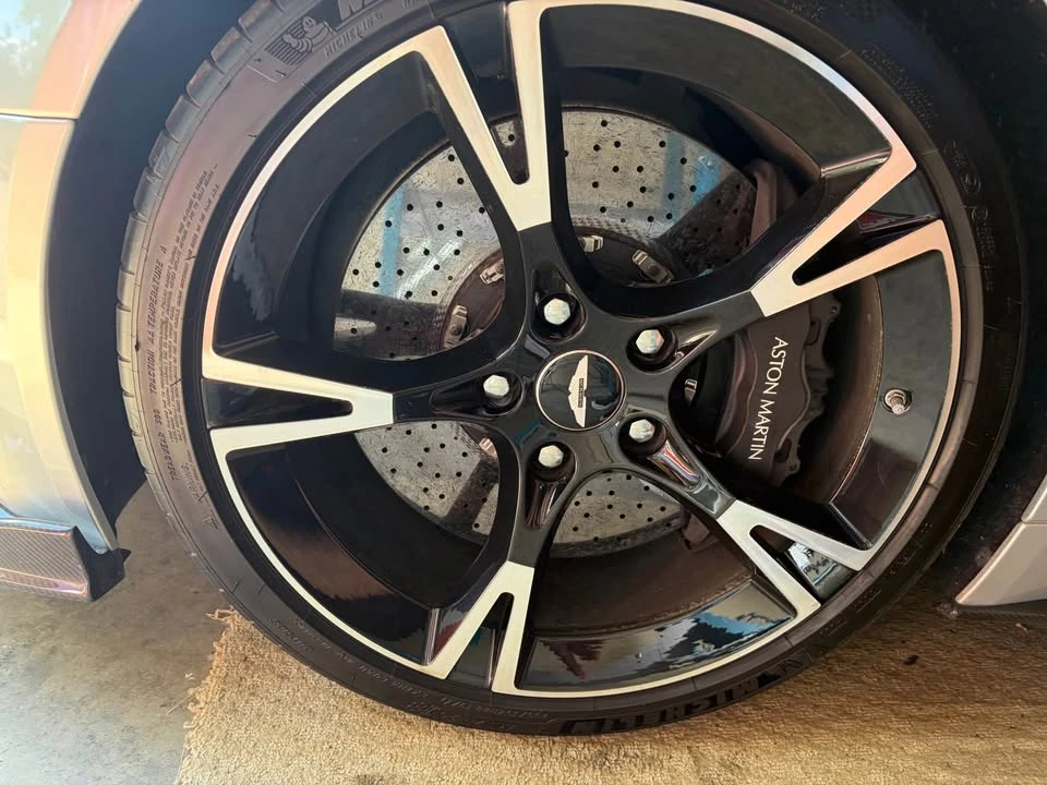 2018 Aston Martin Vanquish 2nd Gen - Image 16 of 19