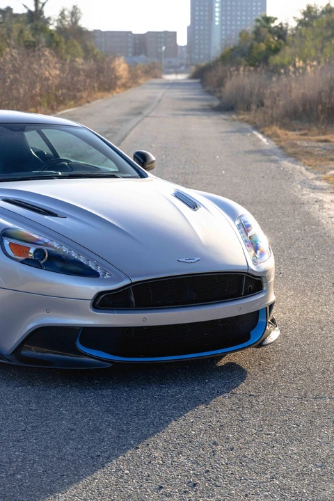2018 Aston Martin Vanquish 2nd Gen - Image 16 of 31