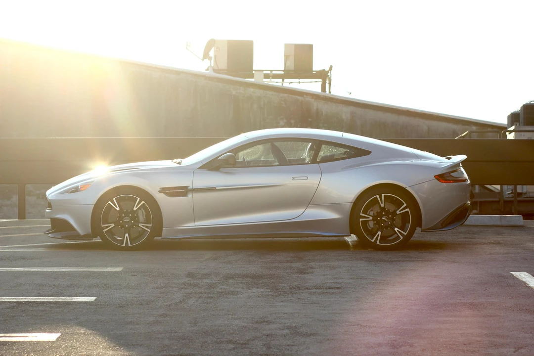 2018 Aston Martin Vanquish 2nd Gen - Image 8 of 31