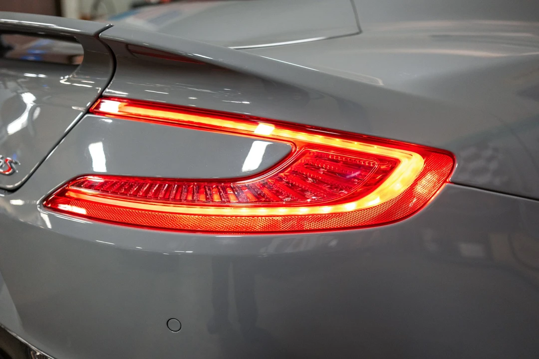 2018 Aston Martin Vanquish 2nd Gen - Image 19 of 31