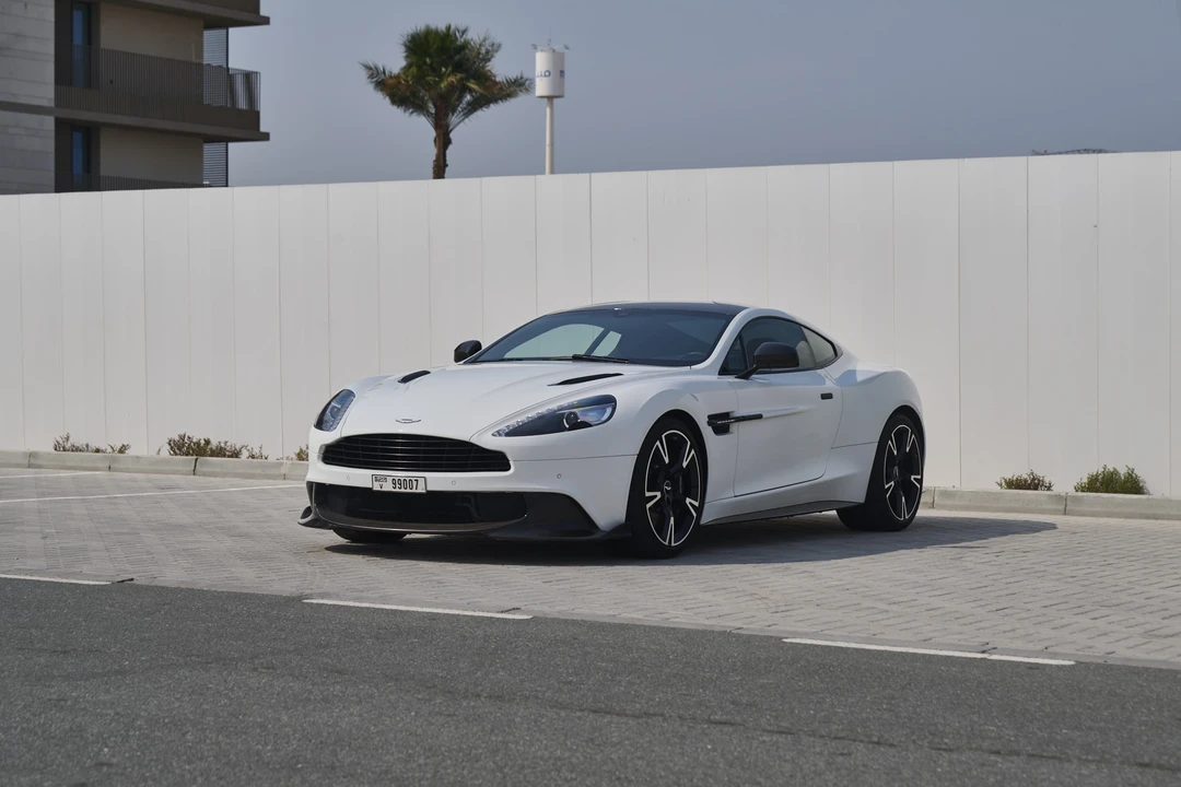 2018 Aston Martin Vanquish 2nd Gen - Image 9 of 31