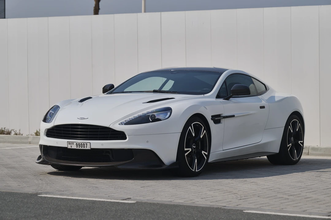 2018 Aston Martin Vanquish 2nd Gen - Image 10 of 31