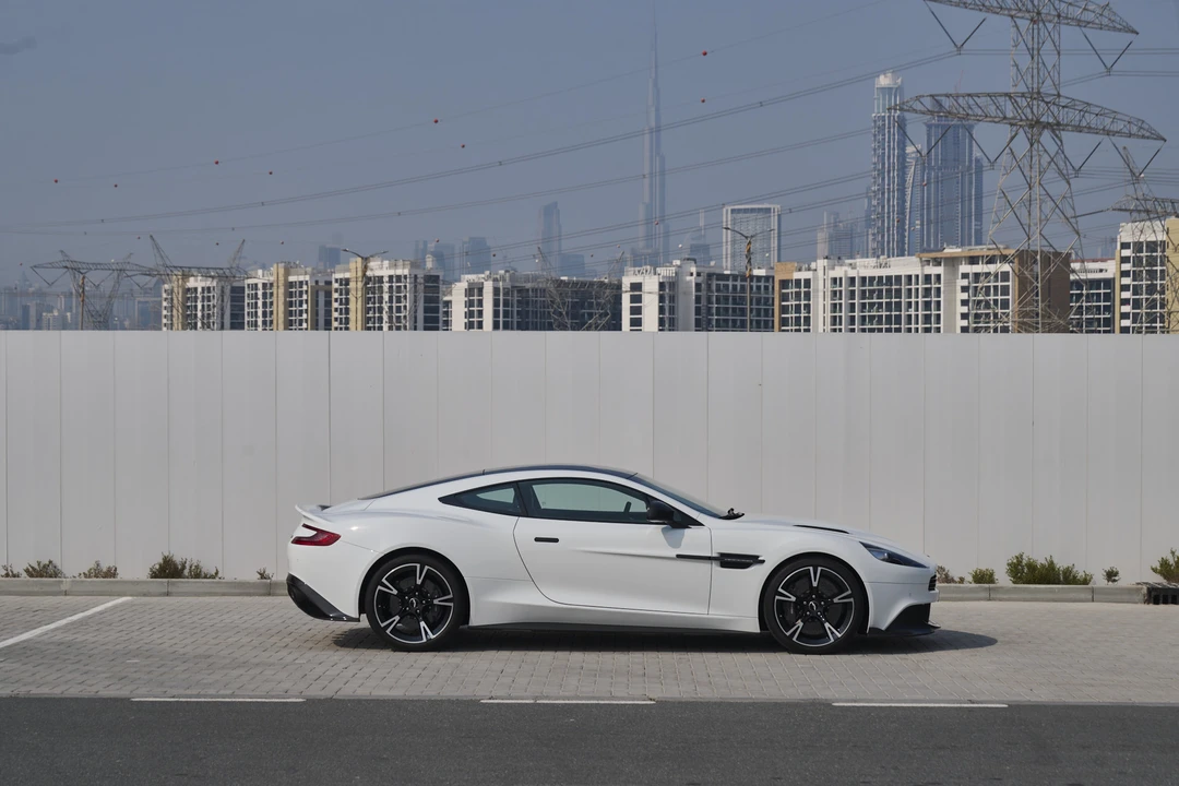 2018 Aston Martin Vanquish 2nd Gen - Image 15 of 31