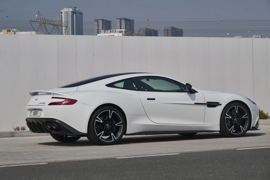 2018 Aston Martin Vanquish 2nd Gen - Image 25 of 31
