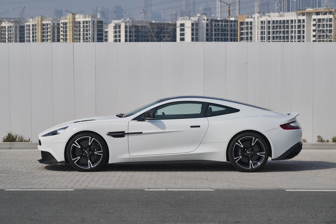 2018 Aston Martin Vanquish 2nd Gen - Image 26 of 31