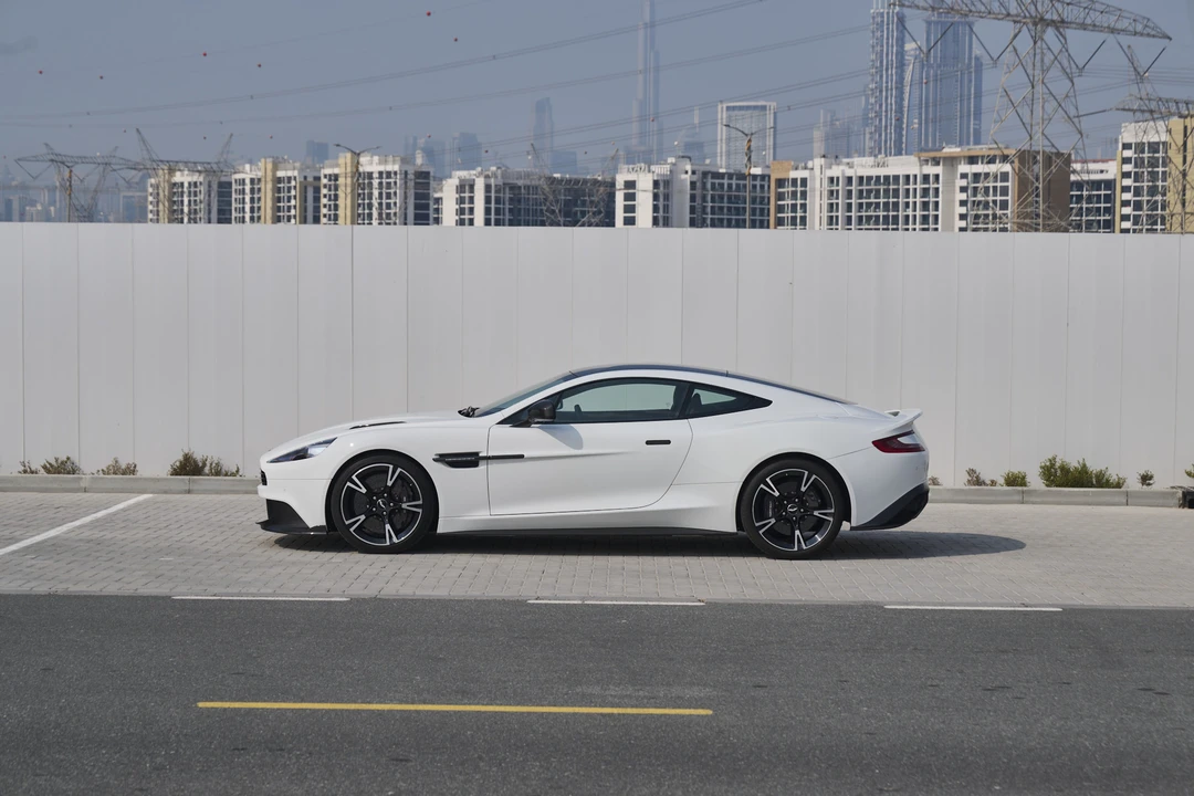 2018 Aston Martin Vanquish 2nd Gen - Image 27 of 31